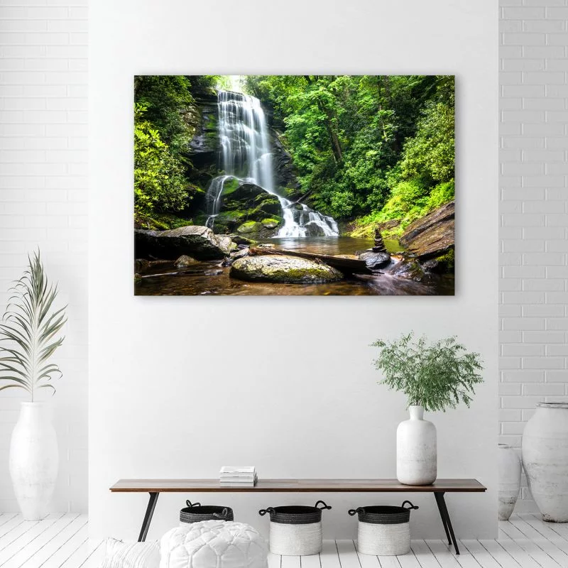 Obraz na płótnie, Wodospad w zielonym lesie - obrazek 1