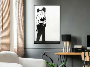 Plakat - Banksy: Kissing Coppers II - obrazek 2