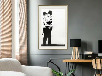 Plakat - Banksy: Kissing Coppers II - obrazek 2