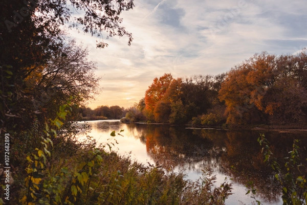 Fototapeta The Grand River in autumn