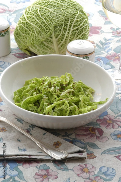 Fototapeta Insalata di verza con semi di finocchio - Cucina vegetariana