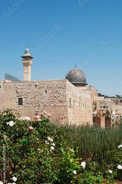 Obraz Gerusalemme: vista della Moschea Al Aqsa sul Monte del Tempio il 6 Settembre 2015. La Moschea, chiamata la più lontana, è il terzo sito più sacro per l'Islam