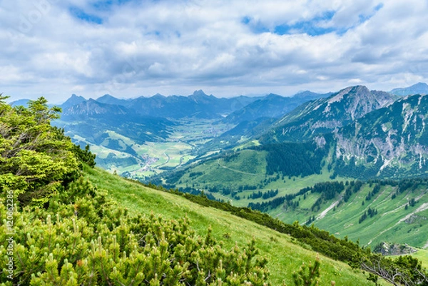 Fototapeta Beautiful landscape of Alps in Germany - Hiking in the mountains