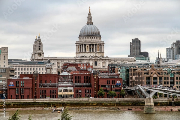 Fototapeta London - Millenium Bridge - St. Pauls