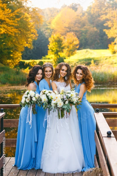 Fototapeta Bride with bridesmaids