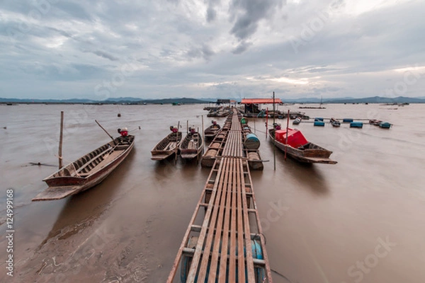 Fototapeta The dam and recreational fishing of Thailand.