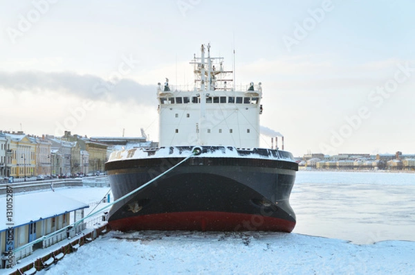 Fototapeta Large nuclear-powered icebreaker.