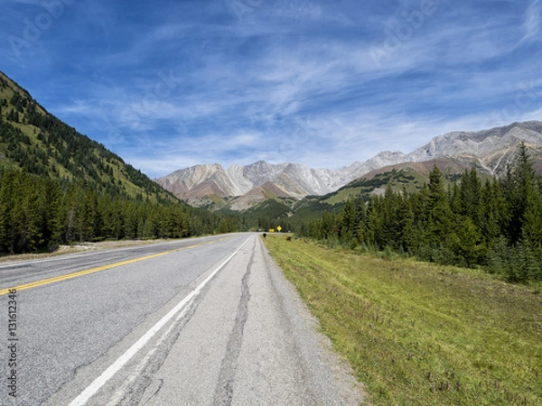 Fototapeta Mountain Roadtrip