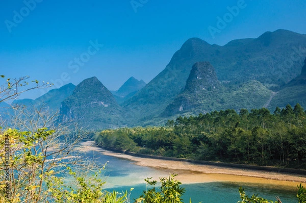 Fototapeta Karst mountains and Lijiang River scenery
