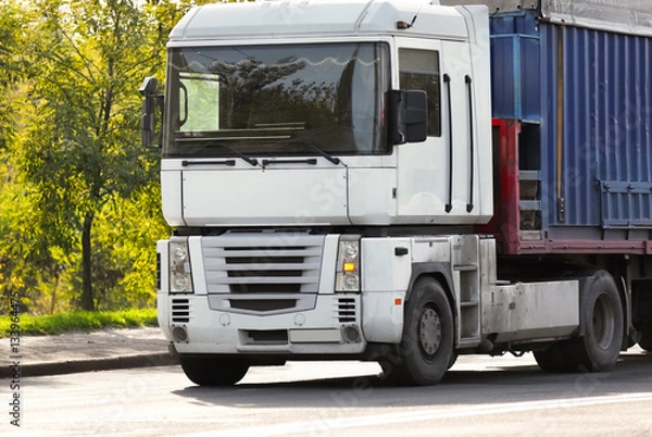 Fototapeta Front of  American cargo truck