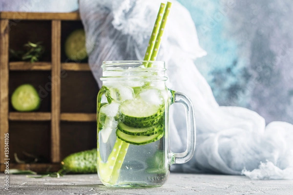 Fototapeta detox cucumber water