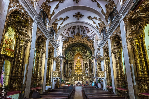 Fototapeta Interior of famous Carmelite Church in Porto city, Portugal