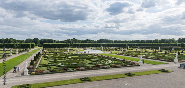 Fototapeta HANNOVER, GERMANY - 31 July, 2015 : Grand Cascade in Royal Gardens of Herrenhausen in Hannover, Germany on 31 July , 2015