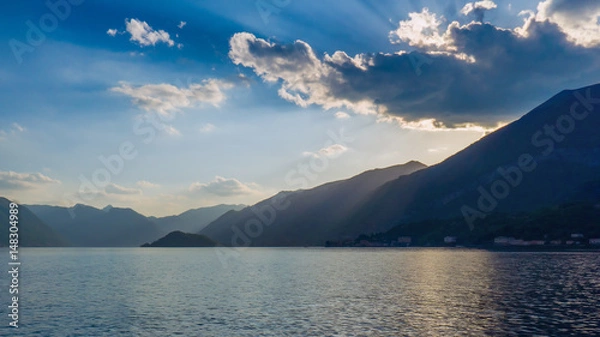 Fototapeta Beautiful lakescape and cloudscape on Lake Como, Italy