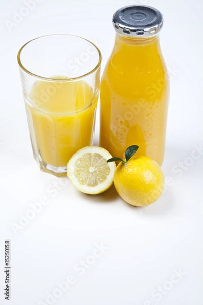 Fototapeta Isolated lemon