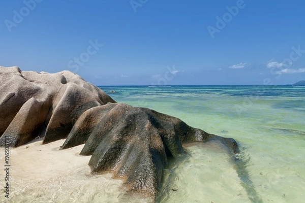 Fototapeta Anse Source d'Argent - granite rocks at beautiful beach on tropical island La Digue in Seychelles