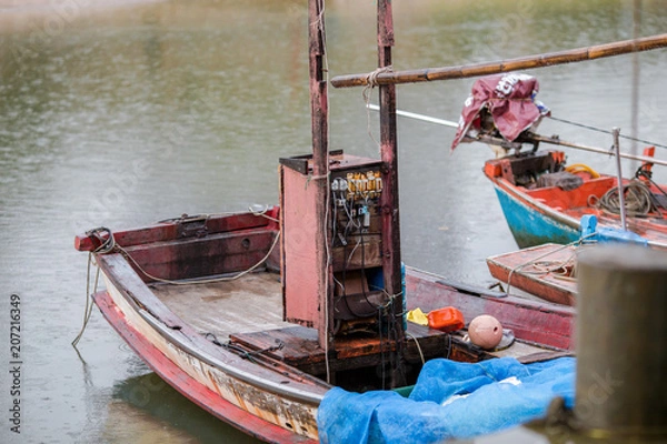 Fototapeta Fishing boats (fishing equipment), small bulbs, fishing nets, fishing, often found in the river community life. It is self-sufficient.