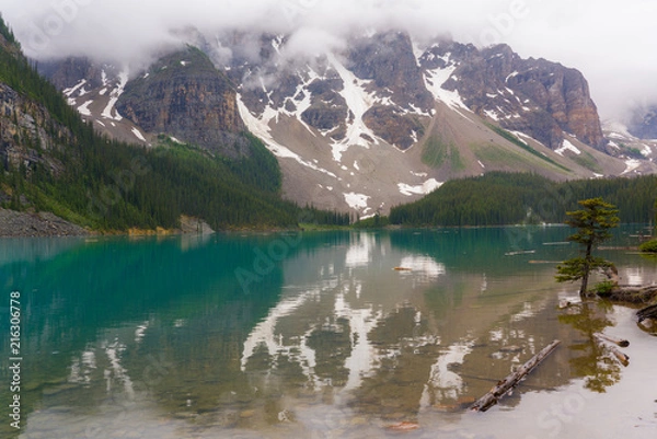 Fototapeta Amazing view of Moraine lake, Banff national park, Canada