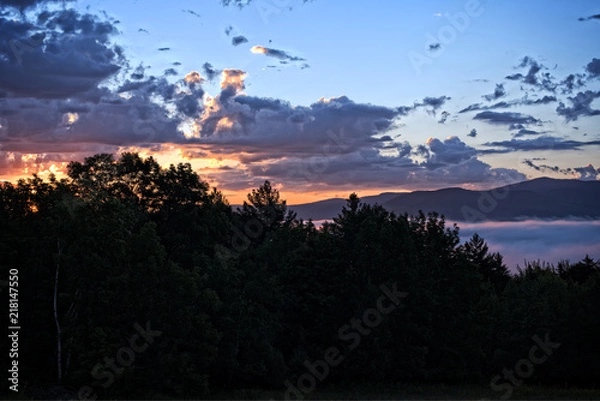 Fototapeta Misty Valley Sunrise