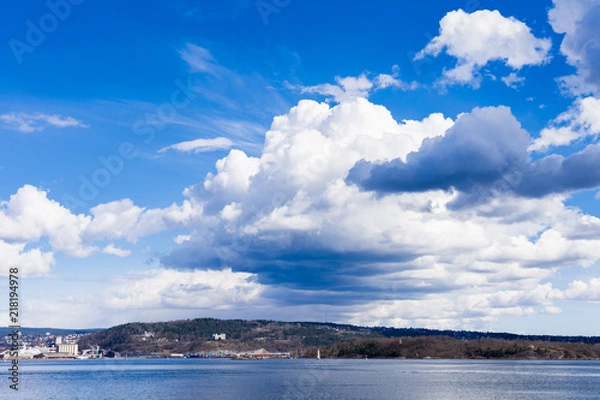 Fototapeta Panoramic view of Oslo from the Bygdoy peninsula.