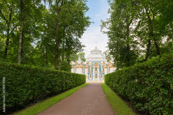 Fototapeta ST.PETERSBURG, RUSSIA - AUGUST 19, 2017: Pavilion Hermitage. Tsarskoye Selo is a former Russian residence of the imperial family and visiting nobility 24 km south from the center of St. Petersburg