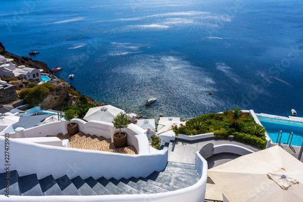 Fototapeta Santorini, Greece. Picturesque view of traditional cycladic Santorini houses on cliff