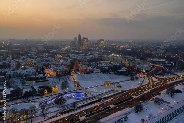 Fototapeta widok na Warszawa zachód słońca z drona pierwszy śnieg