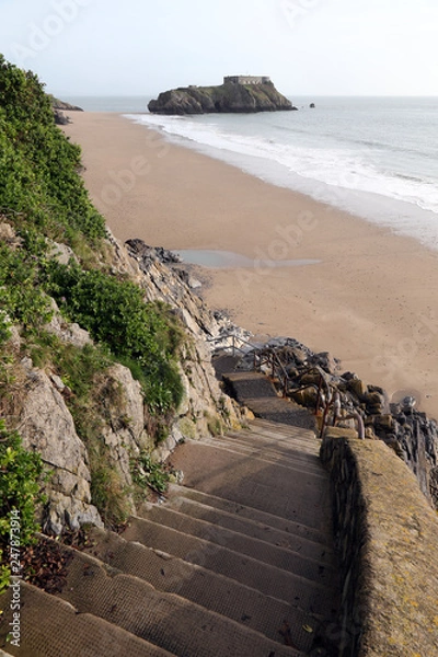 Fototapeta St Catherine's Island and Tenby beach