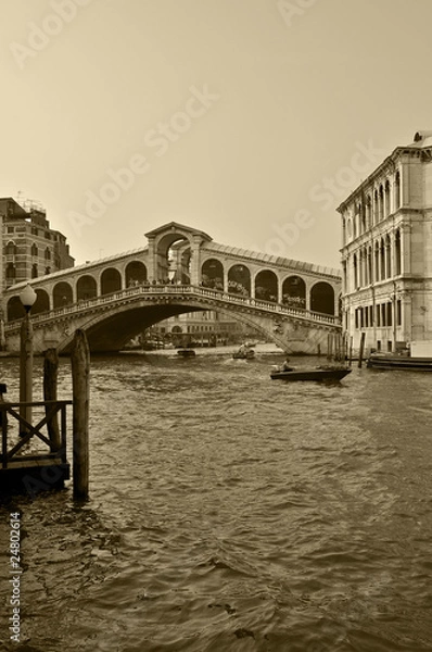 Fototapeta Rialto Bridge in the Morning