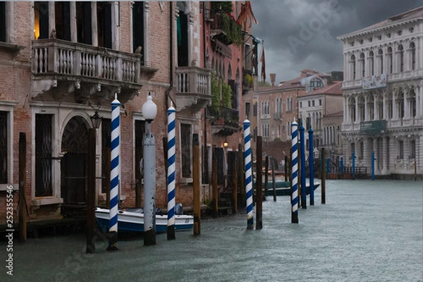 Fototapeta Rain Comes to Venice