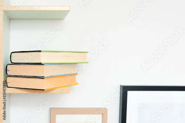 Fototapeta Books on a bookshelf