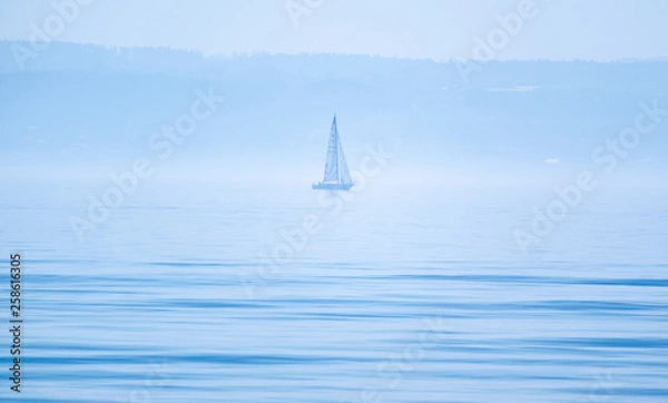 Fototapeta Segelboot am Bodensee, Segelyacht im Meer