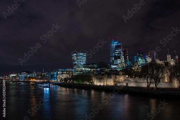 Fototapeta London Skyline at night