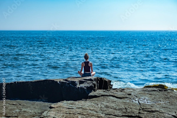 Fototapeta meditation ocean