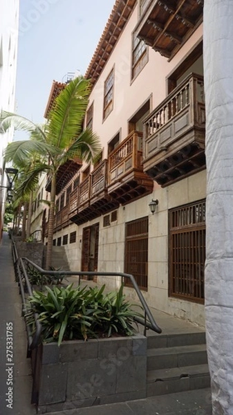 Fototapeta traditional buildings in puerto de la cruz