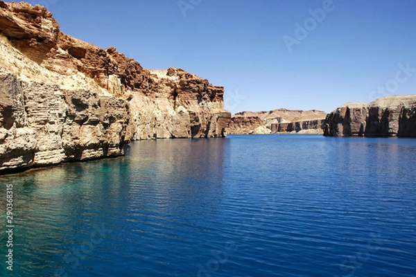 Fototapeta Band-e Amir lakes near Bamyan (Bamiyan) in Central Afghanistan. Band e Amir was the first national park in Afghanistan. This is the largest of the natural blue lakes at Band e Amir in the Hindu Kush.