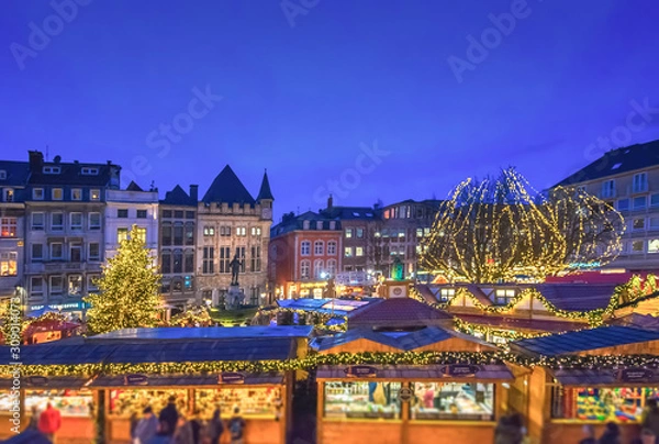 Fototapeta Annual Aachen christmas market during blue hour 