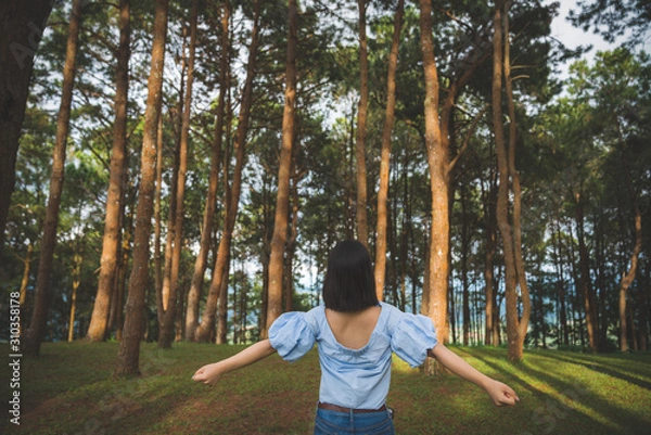 Fototapeta young cute Japanese Asian hipster girl travelling at beautiful sky  mountains scenery park hiking garden views at Kanchanaburi Thailand guiding  idea for female backpacker woman women backpacking