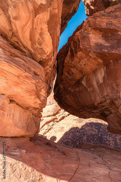 Fototapeta The unique red sandstone rock formations in Valley of Fire State park, Nevada, USA