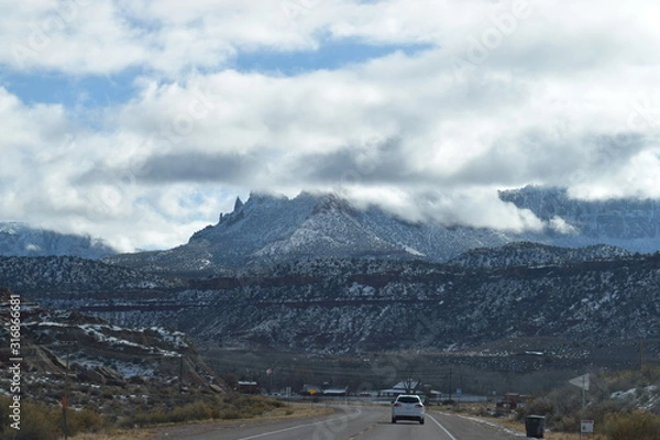 Fototapeta snow mountains in Zion winter