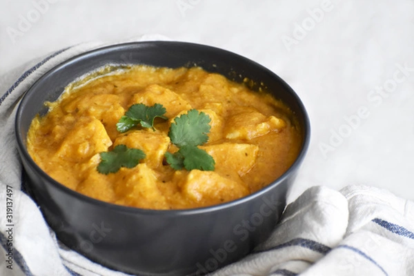 Fototapeta asian, background, black, bowl, chicken, closeup, coconut, cooking, coriander seed, cream, creamy, cuisine, curry, delicious, dinner, dish, food, glaze, gourmet, green, healthy, herb, homemade, horizo