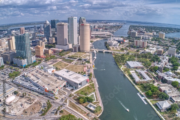 Fototapeta Aerial View of the City of Tampa on the Hillsborough River