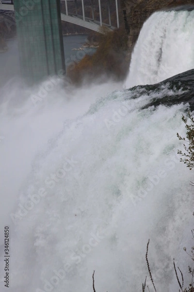 Fototapeta NIagara falls in autumn