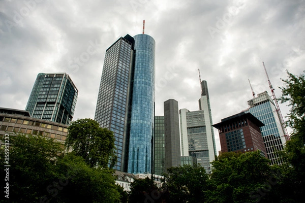 Fototapeta stunning scryscrapers view up skyline frankfurt germany