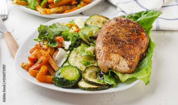 Fototapeta Grilled turkey fillet with vegetables