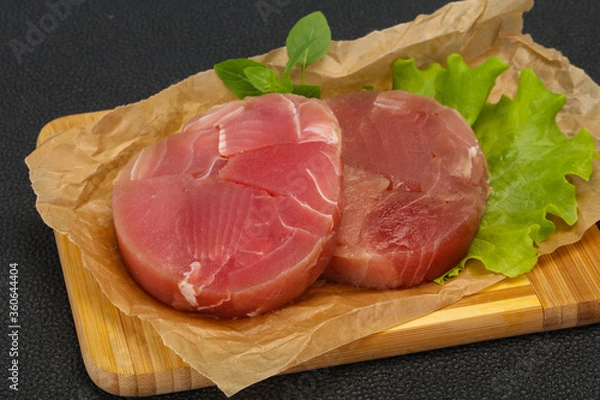 Obraz Raw tuna round steak for grill