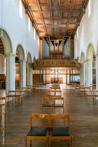 Fototapeta interior view of the historic Nikolaikirche church in Isny in southern Germany