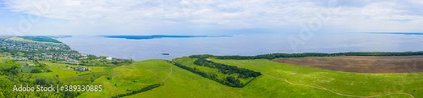 Fototapeta Kamskoe Ustye and Mount Lobach at the confluence of the Kama and Volga rivers, amazing panoramic view of the surrounding nature.