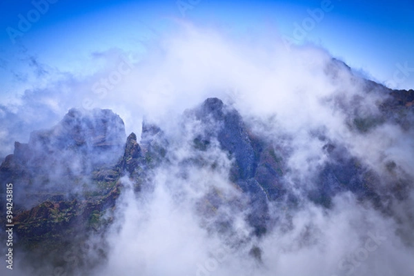 Fototapeta Mountains in the clouds, Madeira Island, Portugal