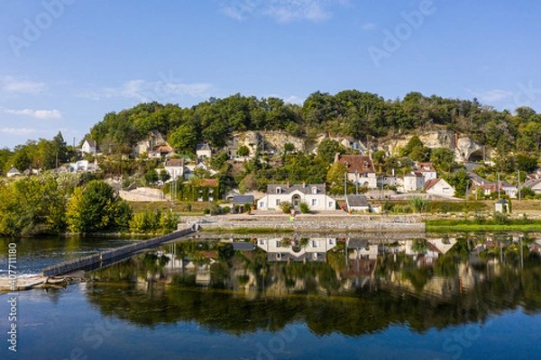 Fototapeta Sluice of Vallagon on the river the Cher